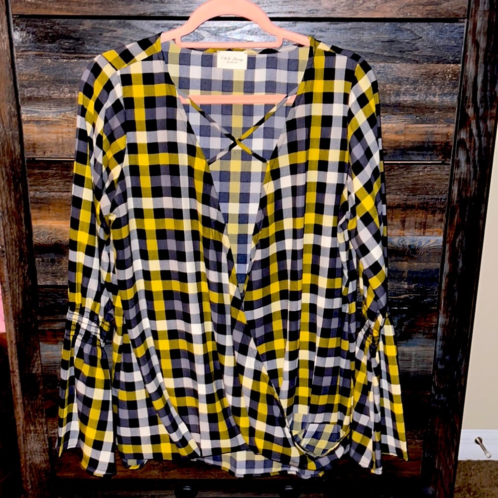 Checked blouse with bell sleeves